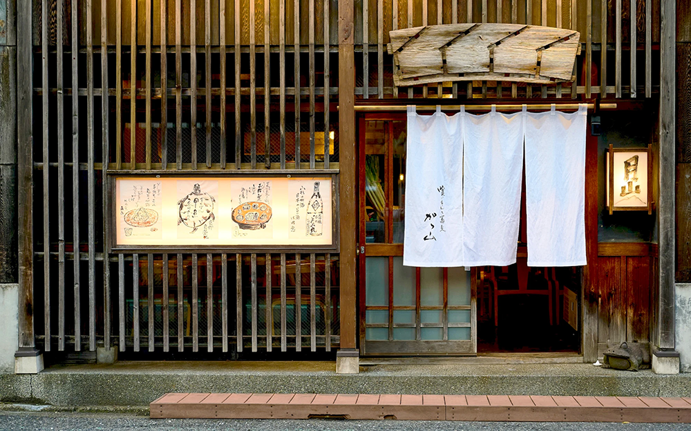 月山 西麻布