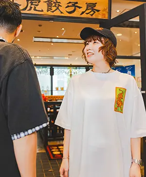 ベニトラグラフィックTシャツ